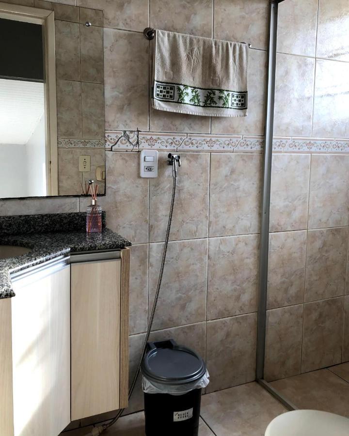 Quarto Privado no Coração de Foz - casa e banheiro compartilhado Foz do Iguaçu Exterior foto